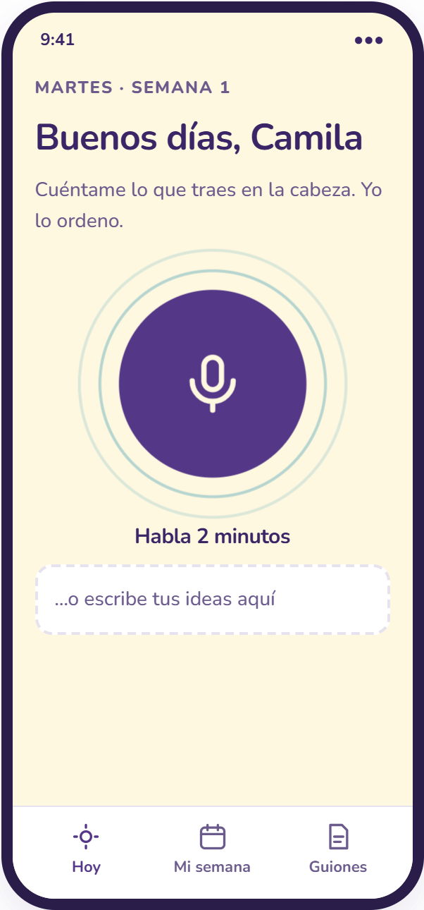 Pantalla de inicio: un botón de micrófono y un campo para escribir tus ideas